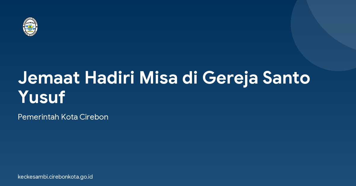 Jemaat Hadiri Misa di Gereja Santo Yusuf